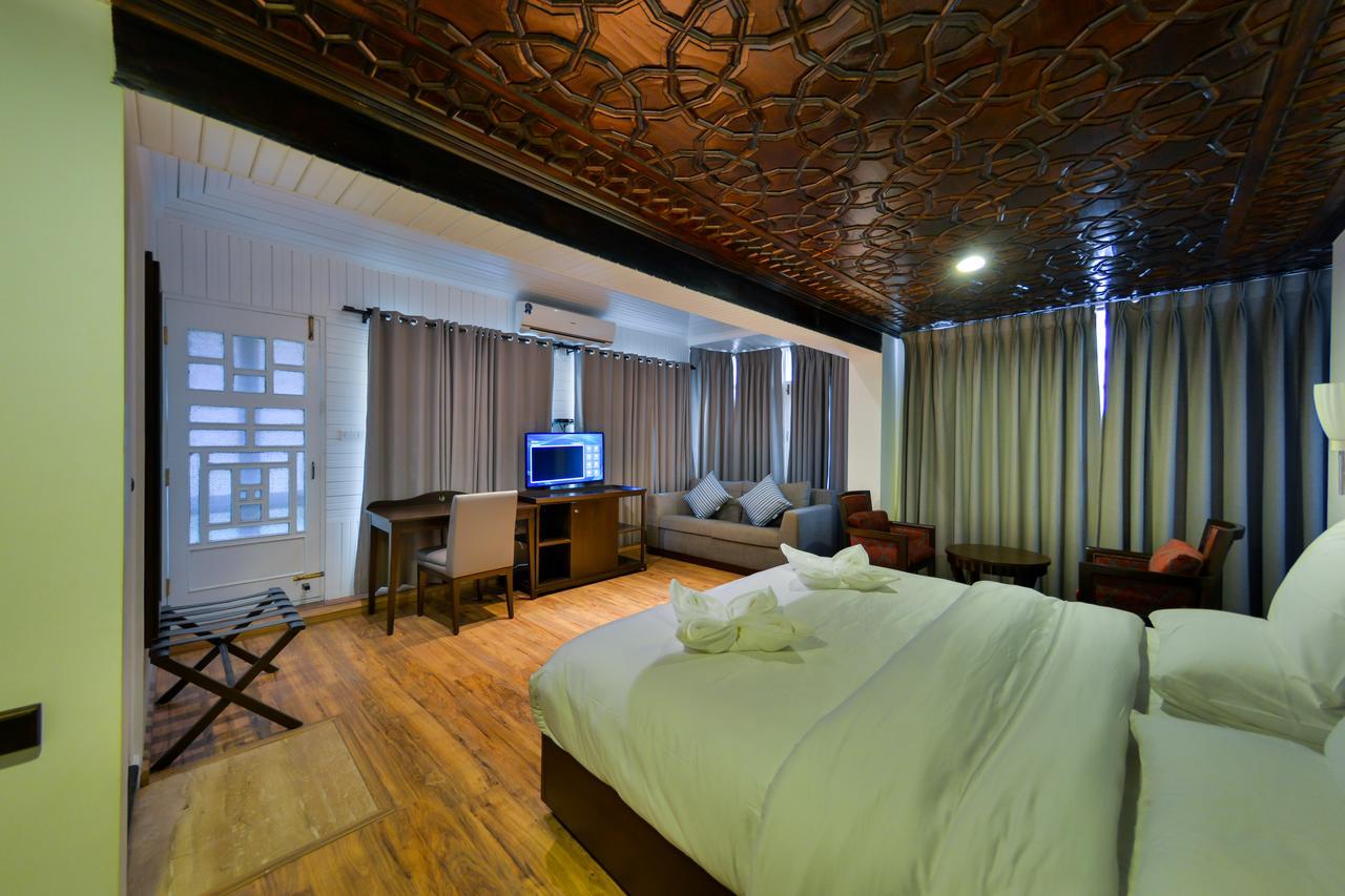 Hotel Metropolis Srīnagar 外观 照片
