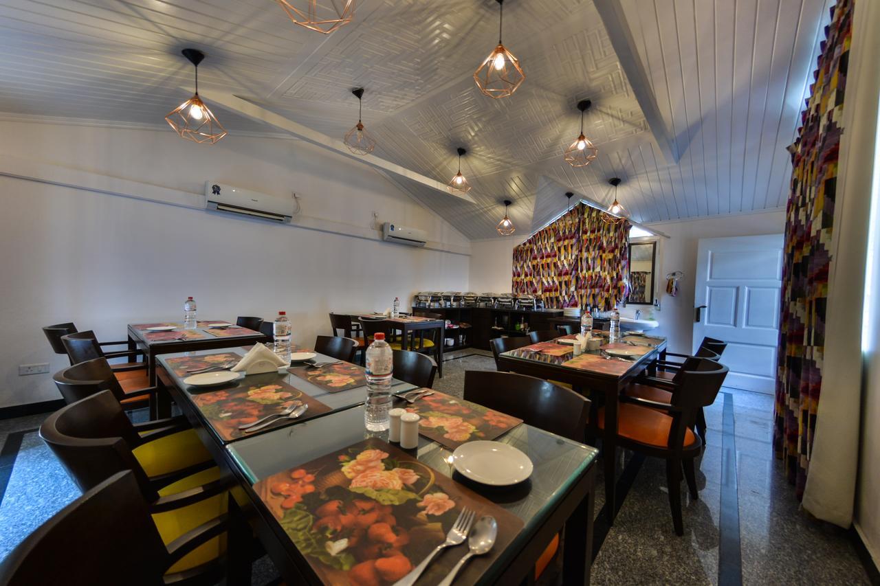 Hotel Metropolis Srīnagar 外观 照片